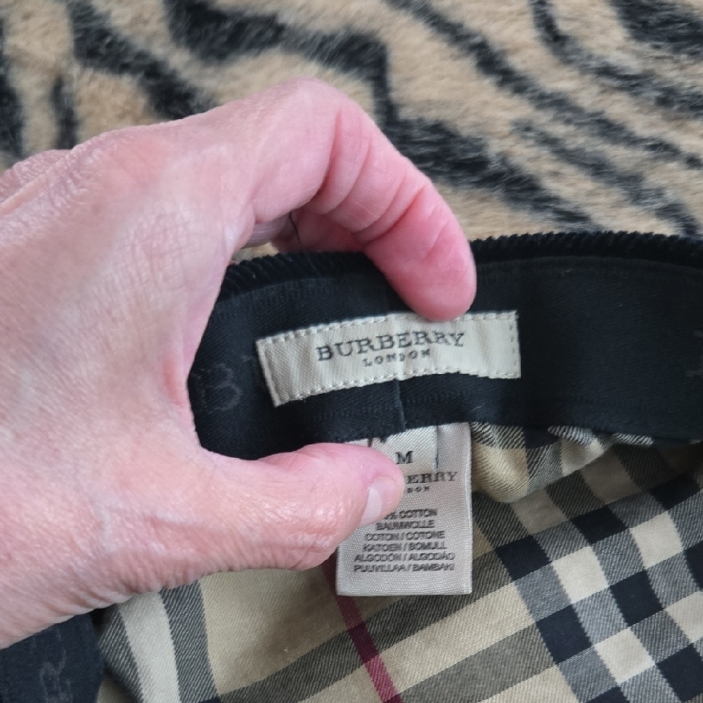 Burberry Black Corduroy Cap Authentic - Picture 2 of 6